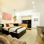 Sweet Home. Stylish Near Cismigiu Apartment *