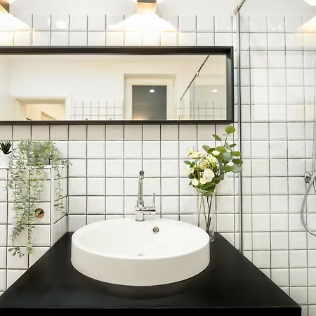 아파트 Sweet Home. Stylish Near Cismigiu *