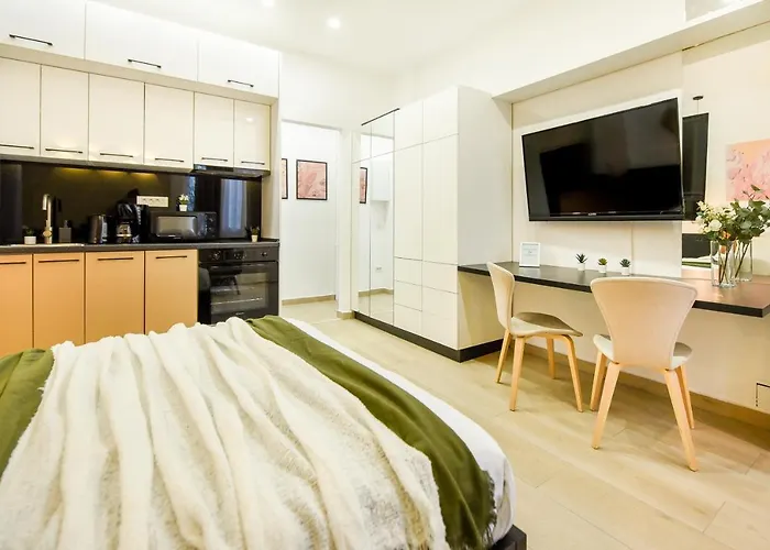 Apartament Sweet Home. Stylish Near Cismigiu