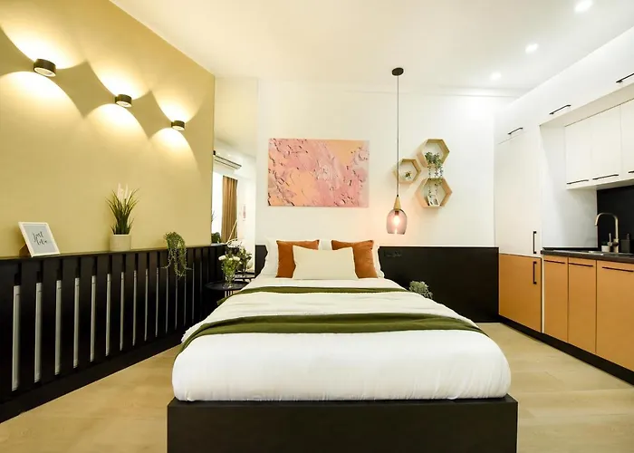 Sweet Home. Stylish Near Cismigiu Apartment *